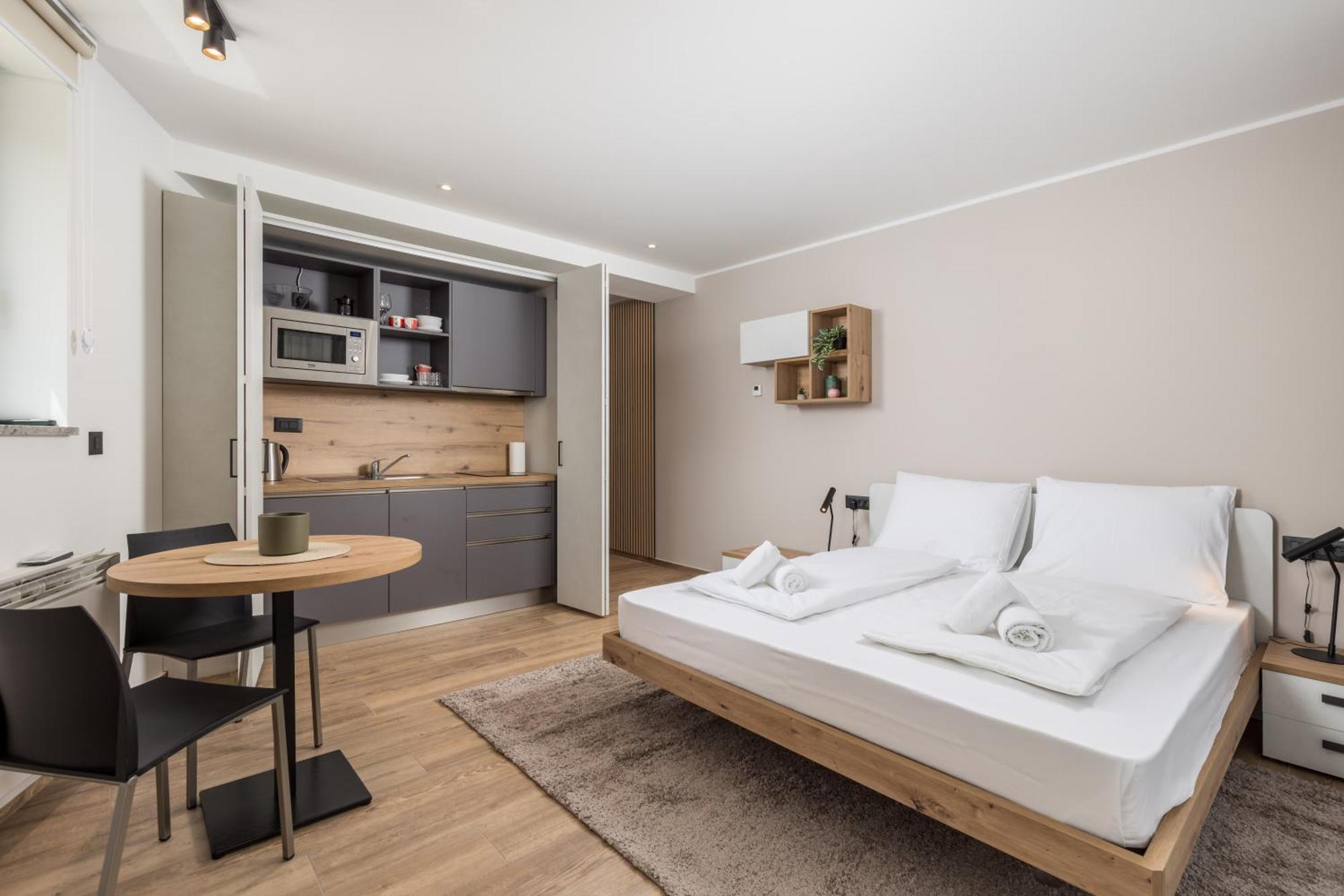Belinda Apartments With Balcony 오파티아 외부 사진
