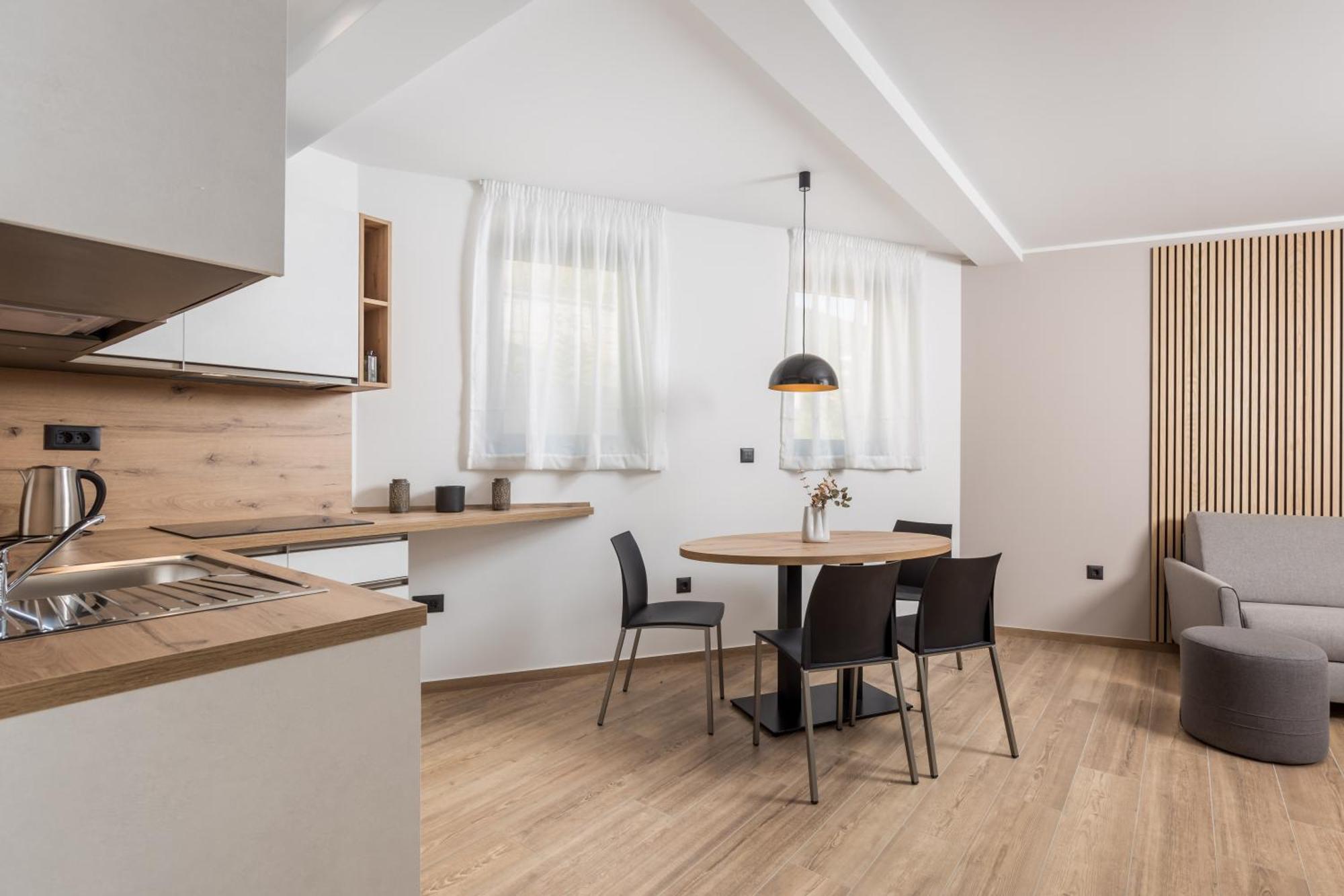 Belinda Apartments With Balcony 오파티아 외부 사진